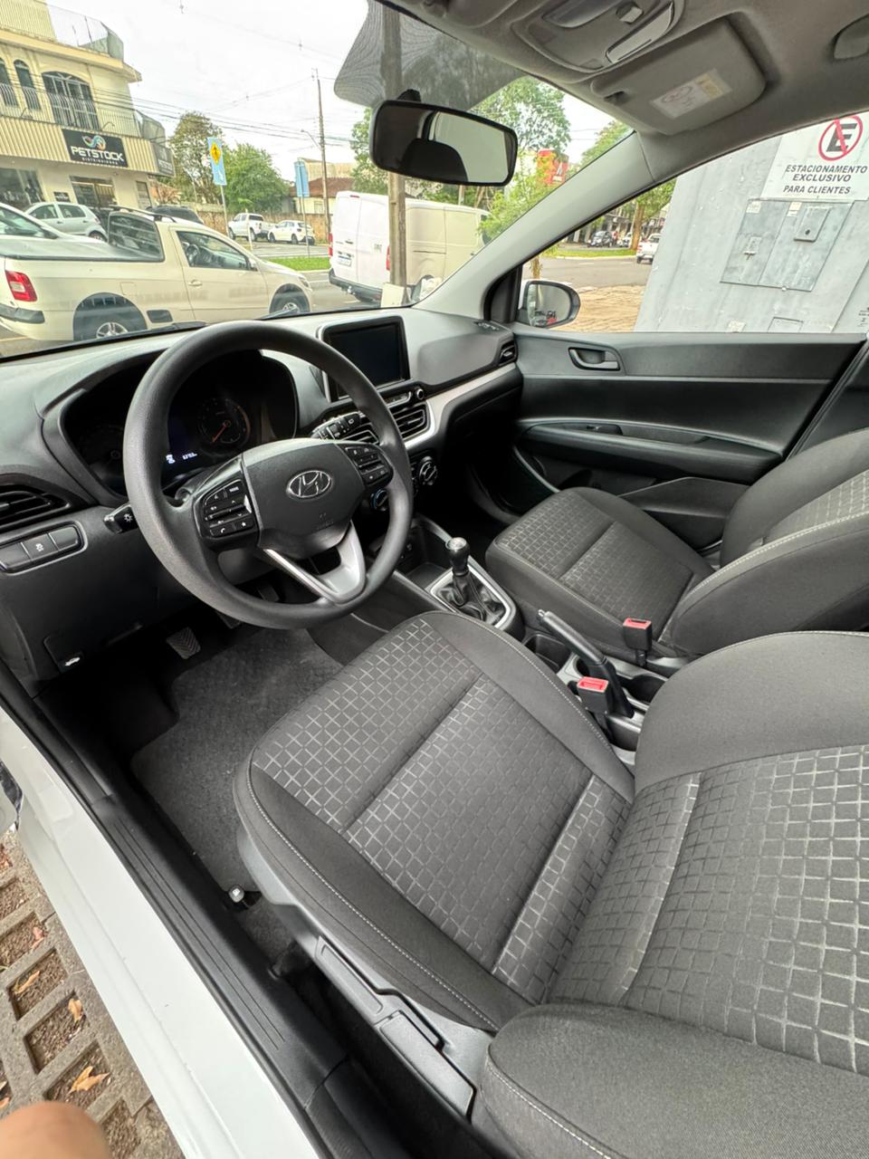 Hyundai HB20 Comfort Plus 1.0 Flex 12V Mec - foto 14
