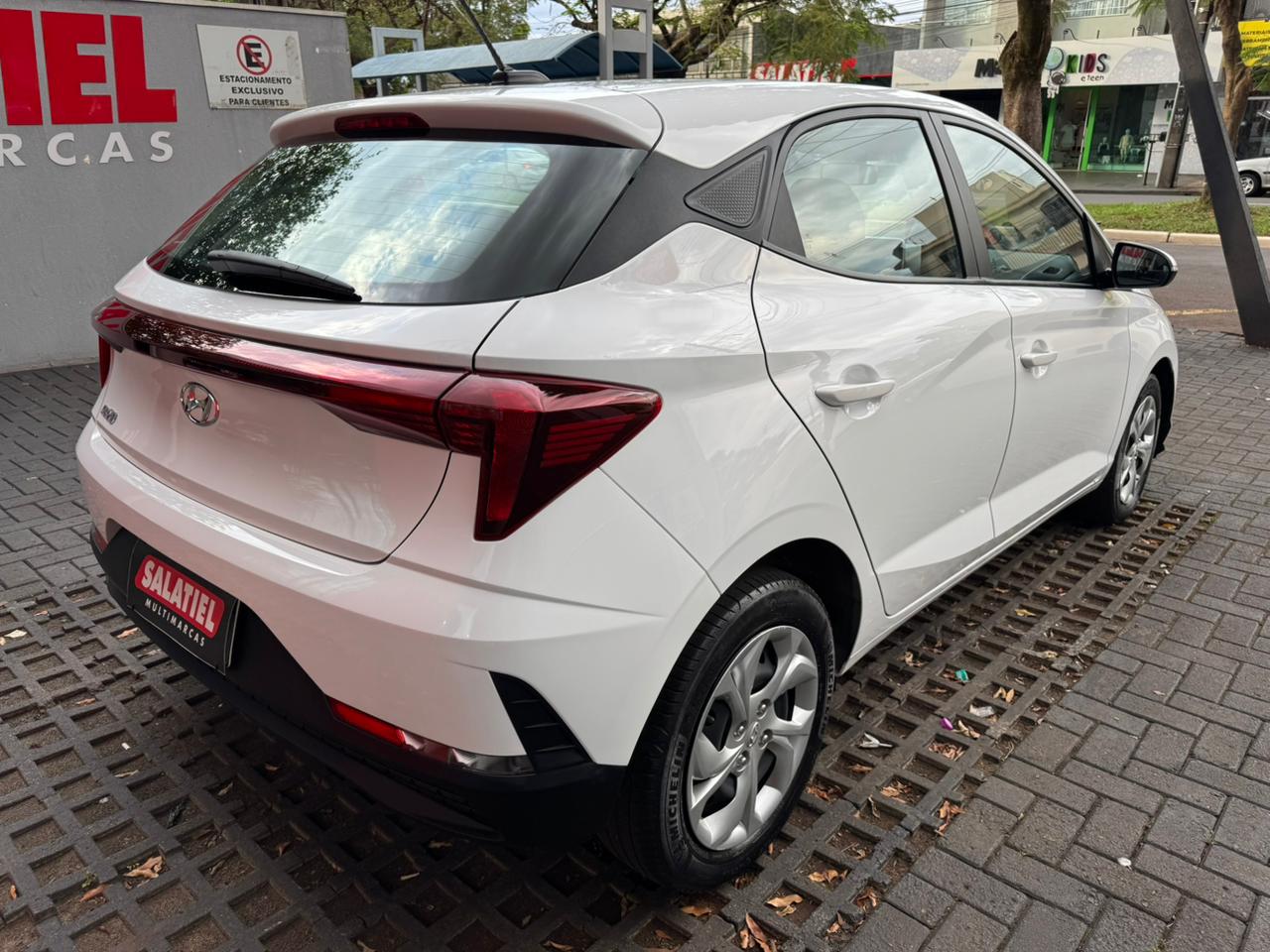 Hyundai HB20 Comfort Plus 1.0 Flex 12V Mec - foto 15