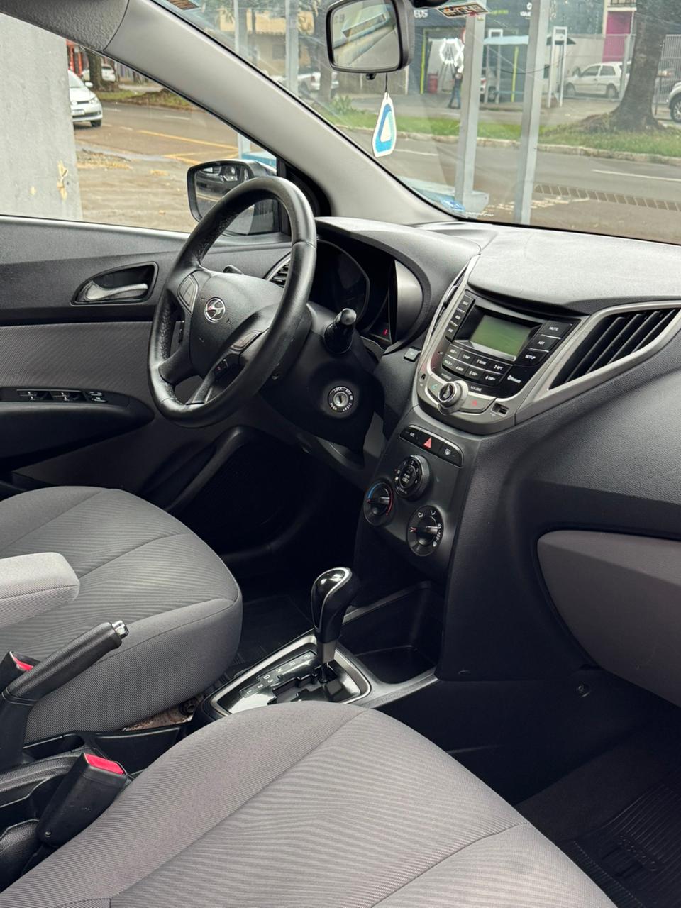 Hyundai HB20S Premium 1.6 Automático - foto 12