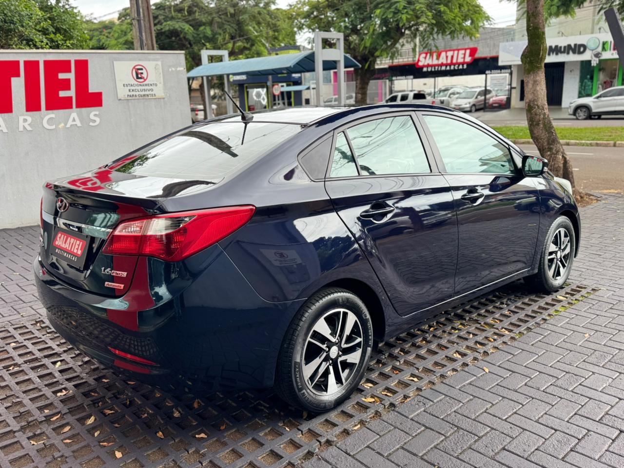 Hyundai HB20S Premium 1.6 Automático - foto 13