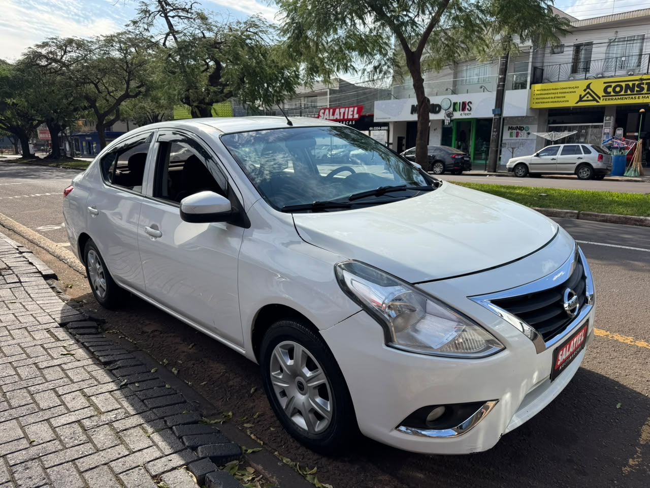 Nissan Versa 1.0 Completo - foto 2