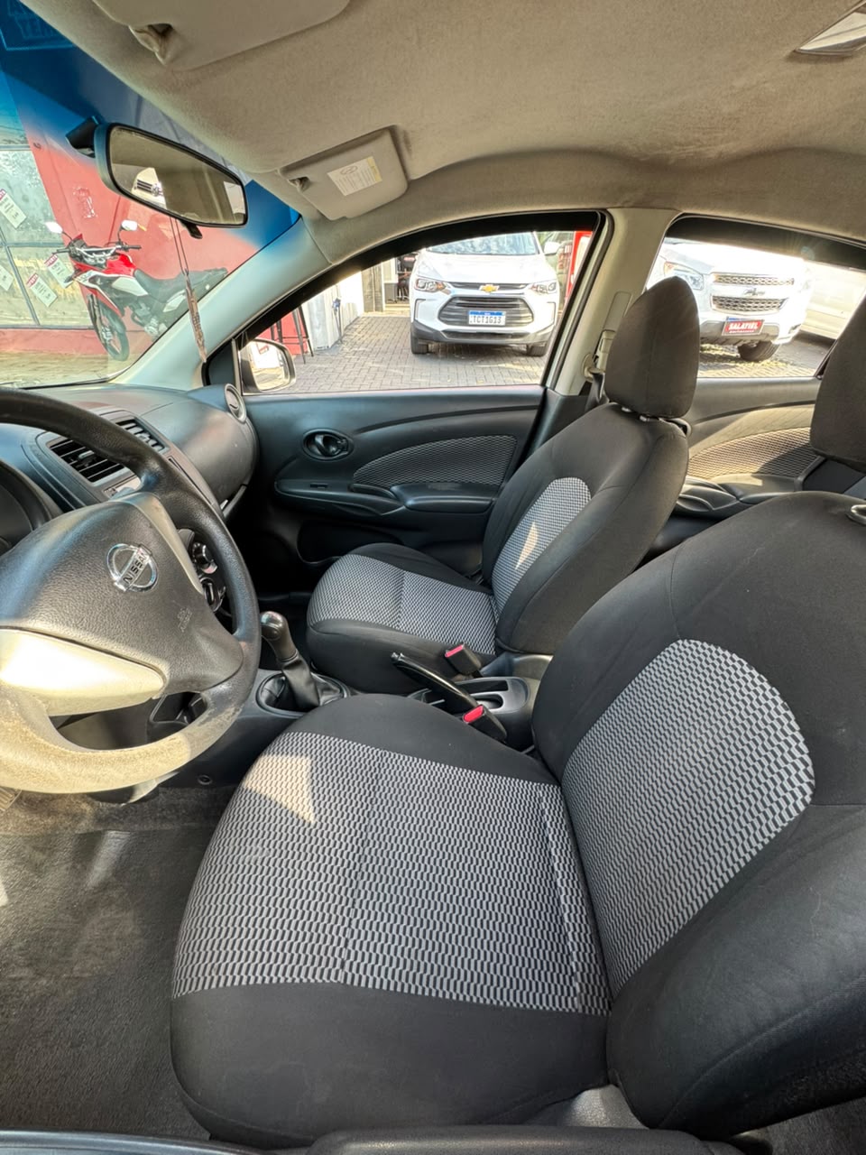 Nissan Versa 1.0 Completo - foto 5