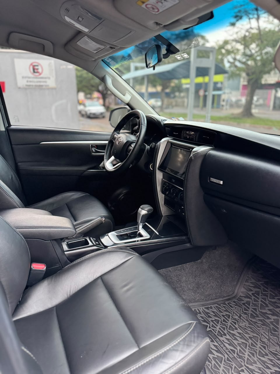 Toyota SW4 Sr 2.4 Flex 4X2 - foto 17